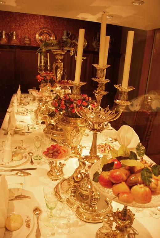 Another table setting example in the Nordiska Museet