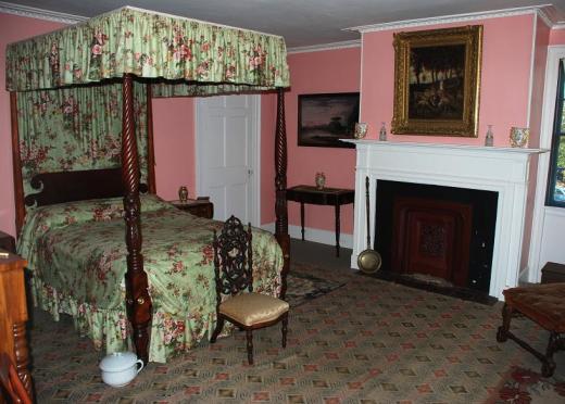 Goodwin Mansion bedroom.