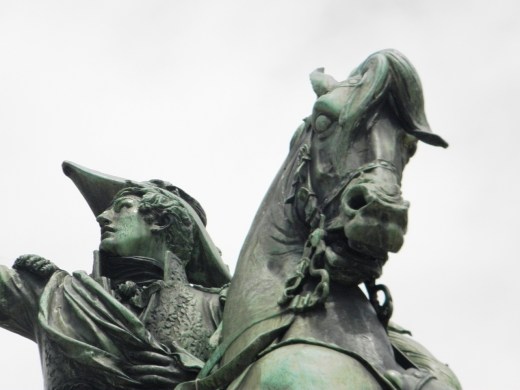 Statue in the Plaza de Mayo