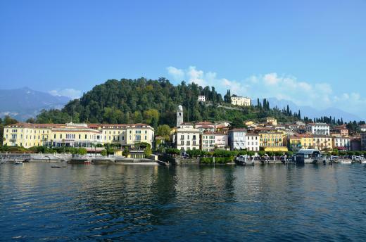 Leaving Bellagio on the ferry