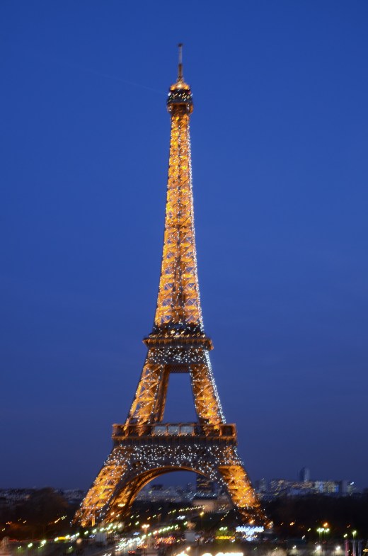 And finally at 7 pm we not disappointed and the sparkling lights put the "light" in City Of Lights