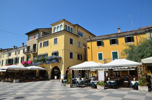Piazza Vittorio Emanuele