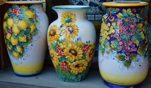 Beautiful pots for sale in the Piazza del Campo
