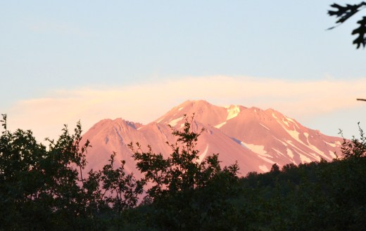 The final evening light on Mt Shasta
